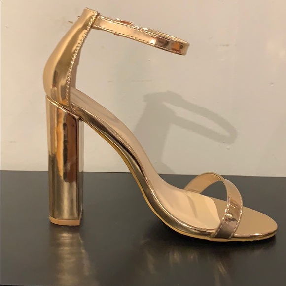 Gold; 4inches tall; size 6 - Picture 3 of 4